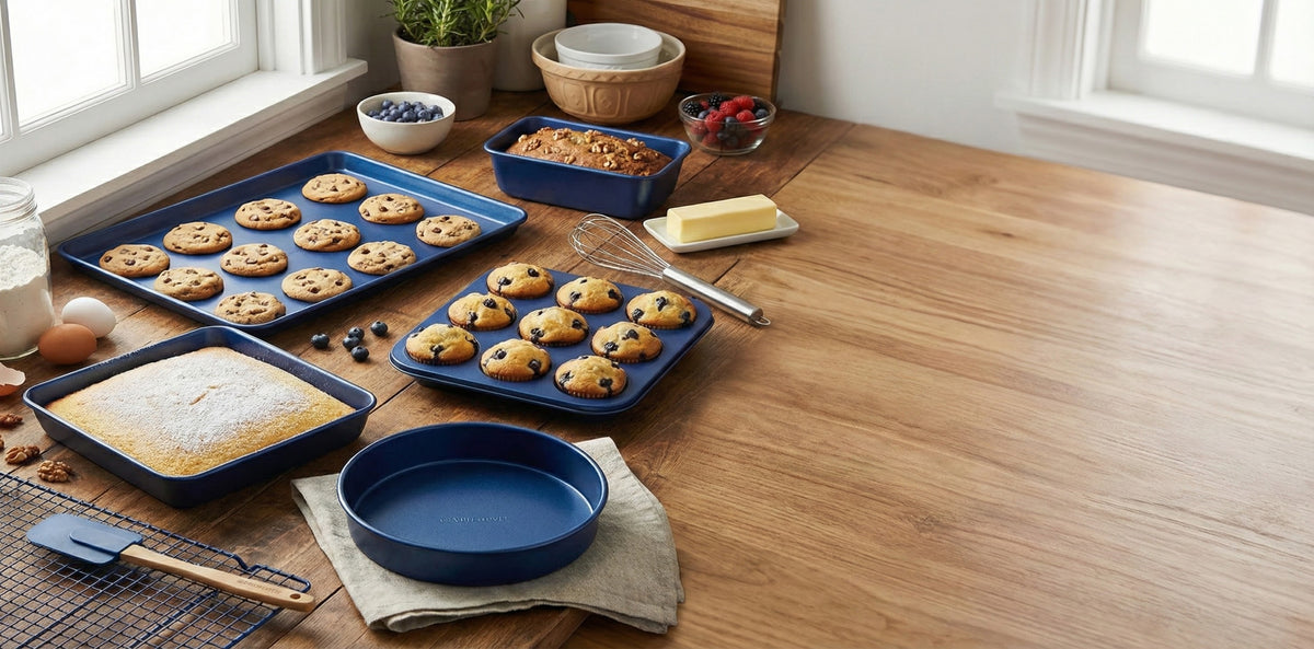 Granitestone bakeware with baked goods